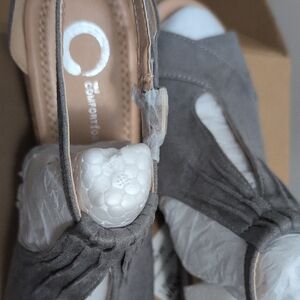 NWT Comfortable Gray Women's Shoes